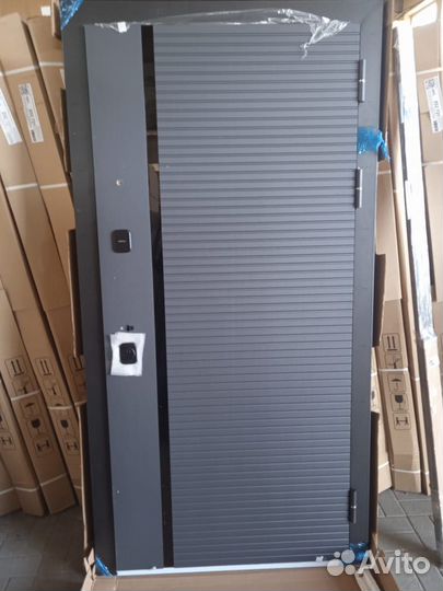 Дверь входная Горизонталь Зеркало 960 правая