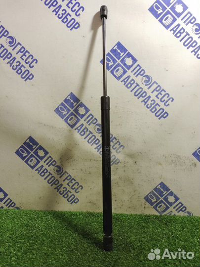 Амортизатор багажника правый Chevrolet Trailblazer