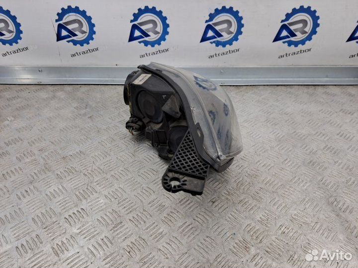 Фара правая Ford Focus 3 1.6 pnda 125Л.С хэтчбек