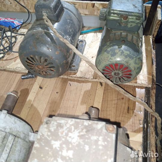 Электродвигатель 220 в бу
