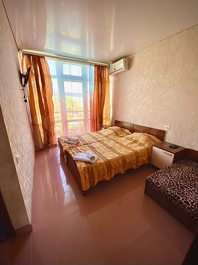 Комната 15 м² в 5-к., 2/3 эт.