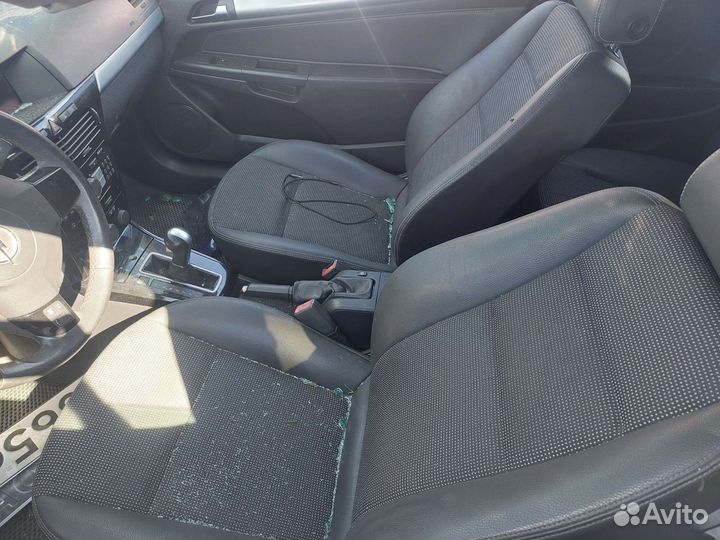 Opel Astra H GTC в разборе