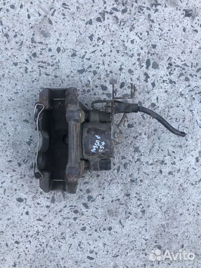 Суппорт передний правый Volkswagen Passat B5+