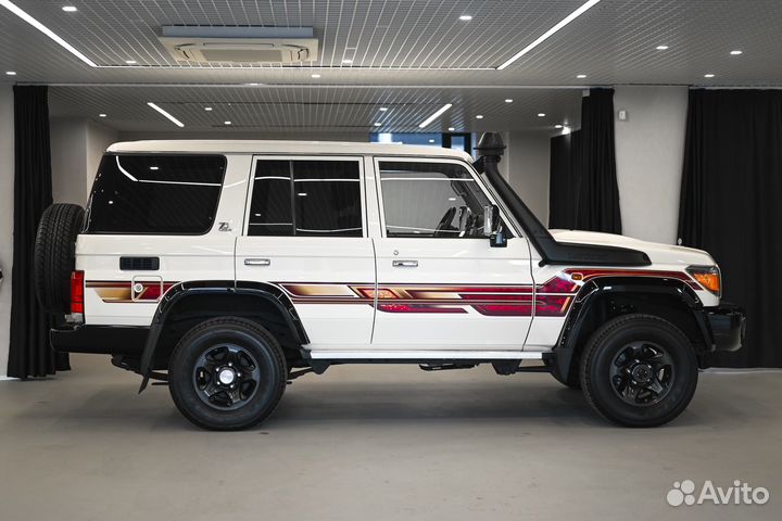 Toyota Land Cruiser 4.0 МТ, 2021, 9 300 км