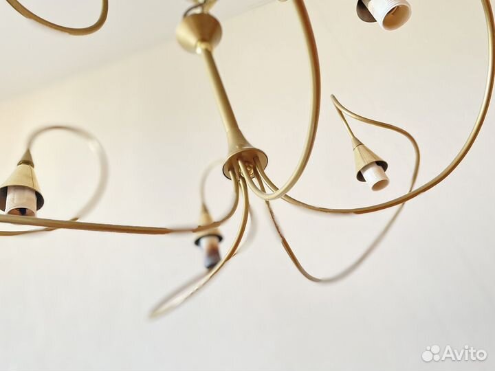 Люстра потолочная золотая Е14. Светильник