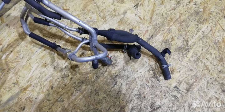 Трубка кондиционера Dodge Journey рест. 2009