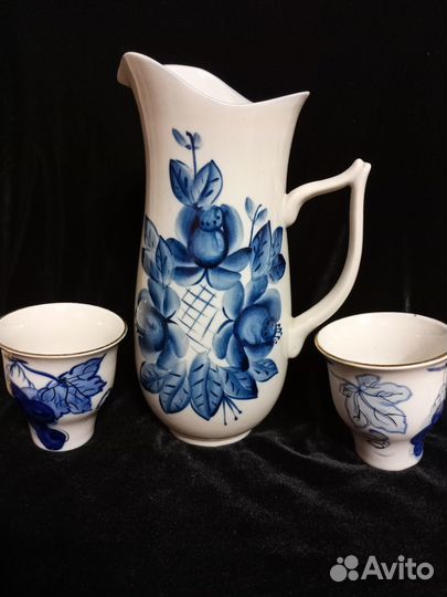 Кувшин со стаканчиками. Винтаж