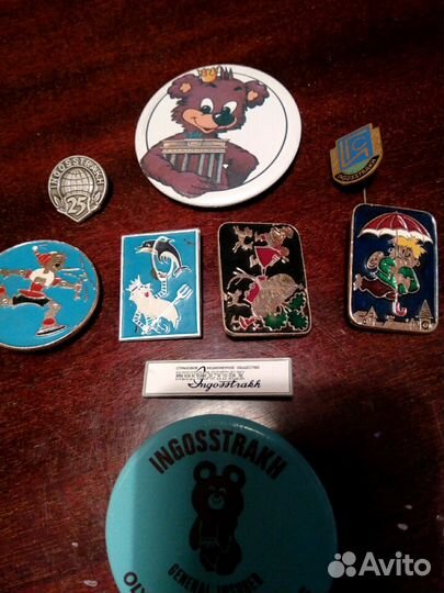 Продаю значки