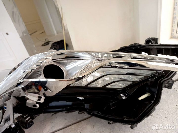 Камри v70 правая фара и левая рейстайлинг