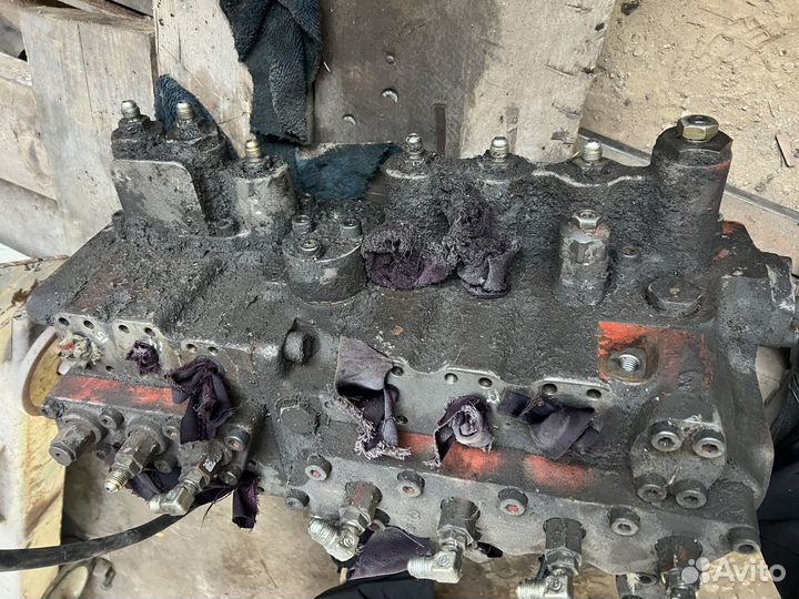 Гидрораспредилитель hitachi