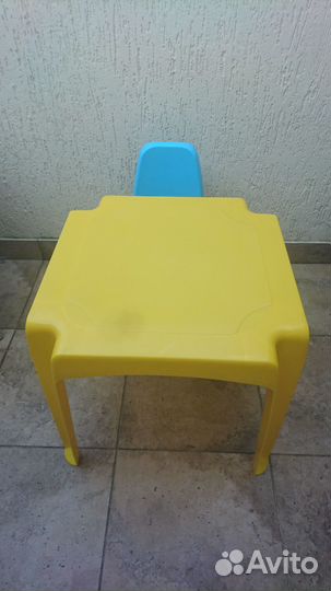Детский стол и стул