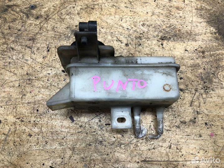 Бачок главного тормозного цилиндра fiat Punto I