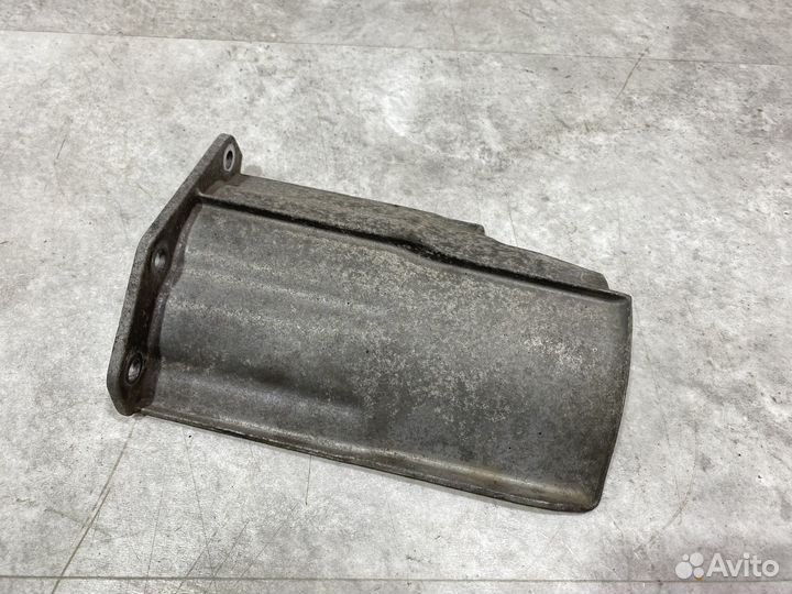 Тепловой экран шруса Volkswagen Tiguan NF