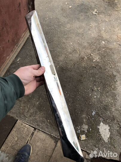 Lexus rx350 хром на крышку багажника