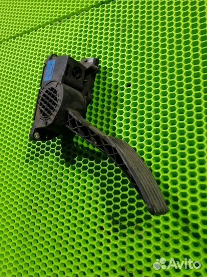 Электронная педаль газа LADA granta