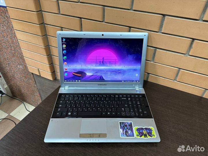 Ноутбук Samsung/i7/8Гб/SSD