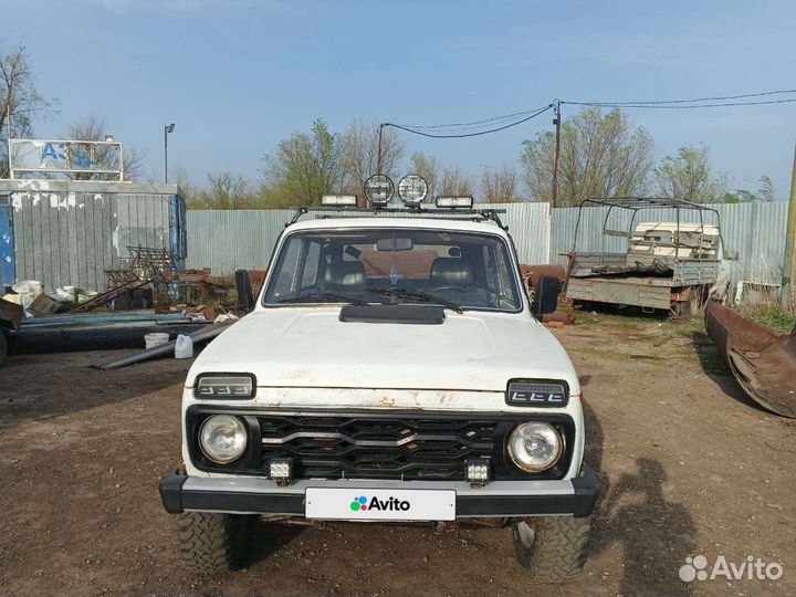 LADA 4x4 (Нива) 1.7 МТ, 2002, 140 000 км