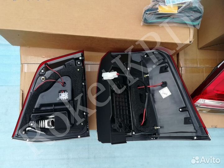 Фонари задние Land Cruiser 200 07-15 Красн.бел