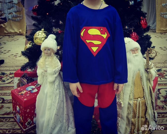 Карнавальный костюм супергероя. Супермена