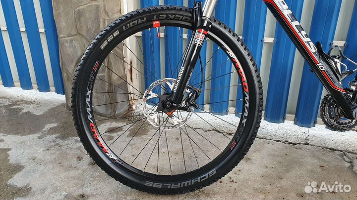 Kelly's thorx 10