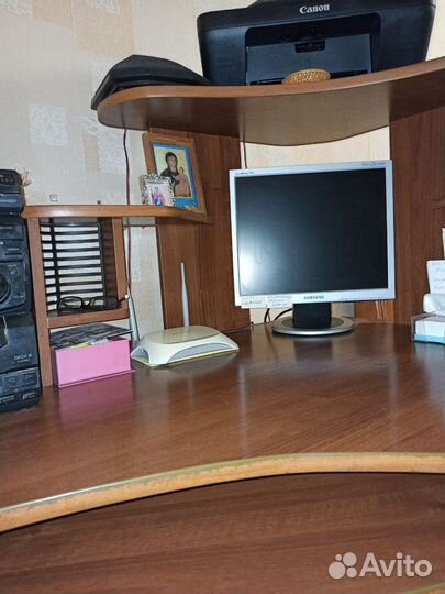 Компьютерный стол