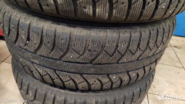 Bridgestone Ice Cruiser 7000 235/65 R17 108T