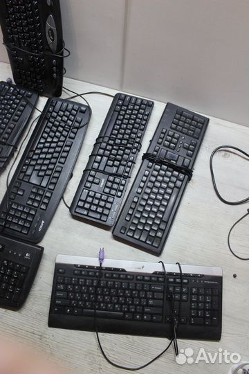 Клавиатуры разные простые около 10шт
