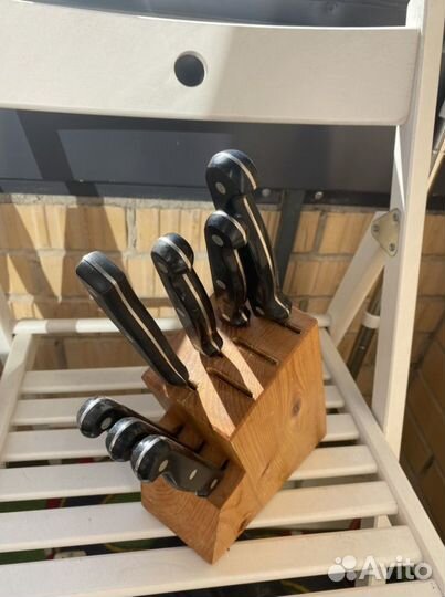 Набор кухонных ножей с подставкой