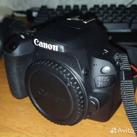 Фотоаппарат Сanon 200D + Объектив EF-S 10-22mm