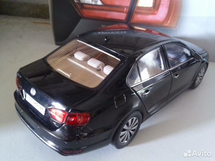 Модель 1:18 Volkswagen Jetta, 2012 от FAW/Volkswag