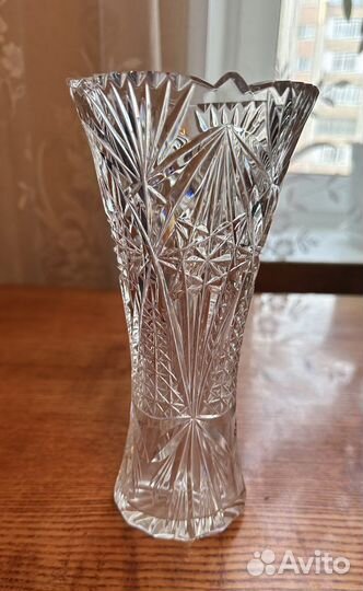 Хрустальная ваза для цветов