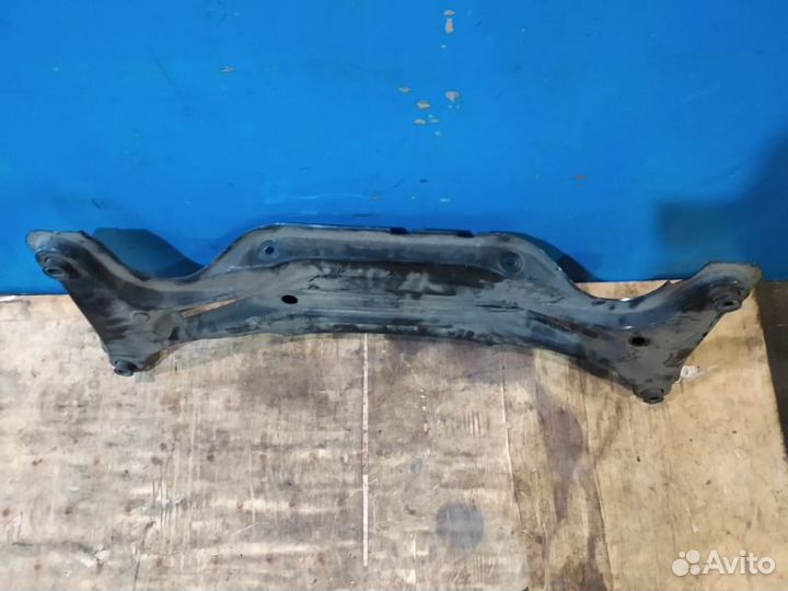 Подрамник задний Toyota Camry V30 2001-2005