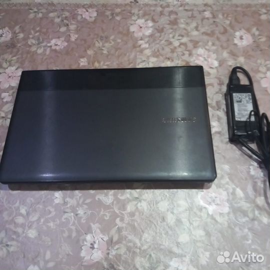 Ноутбук Samsung NP300E5A