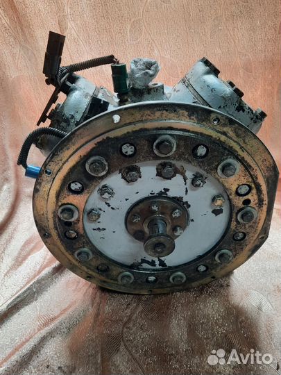 Компрессор рефрижератора Carrier Maxima