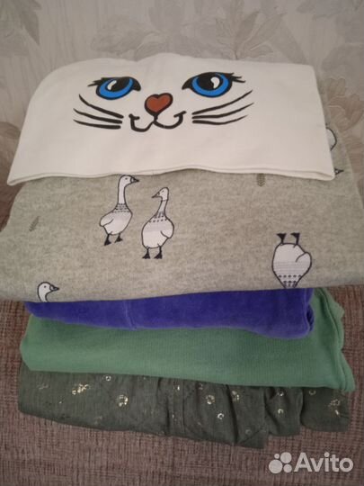 Ветровка, кофточки платье на 128-134 размер