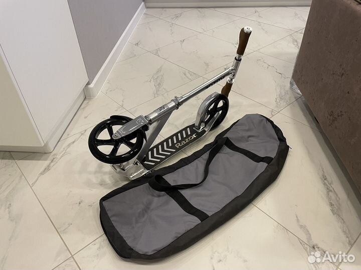 Самокат Razor A5 DLX