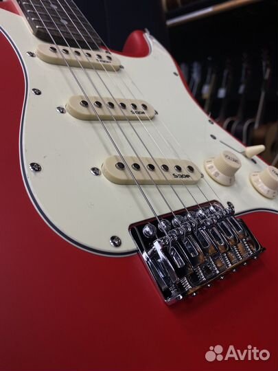 Электрогитара Fender стиль стратокастер (Новая)