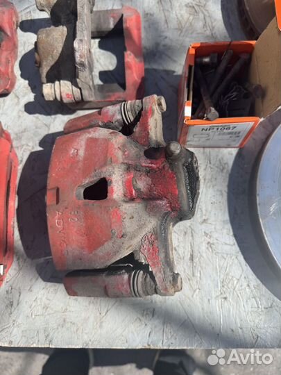 Lexus is 250 суппорта