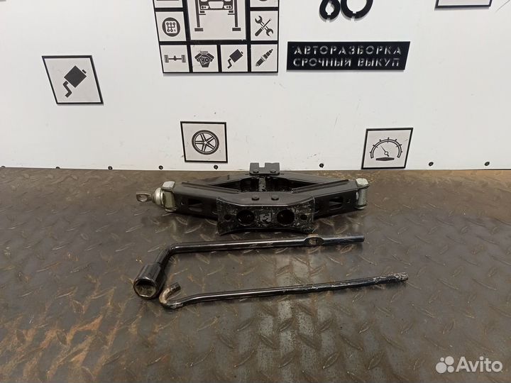 Ящик для инструментов для Hyundai Solaris 2