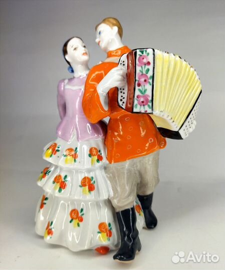 Статуэтка Уральская Кадриль Дулево 1962 год