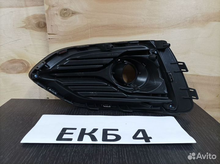 Окантовка противотуманной фары правая Solaris 2017