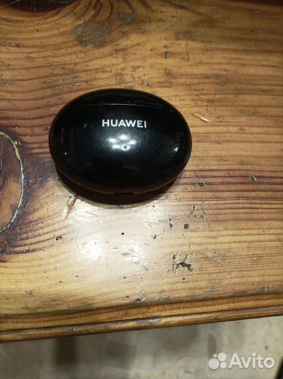 Кейс для зарядки наушников