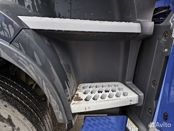 Корпус подножек правый 2016г. Volvo FH