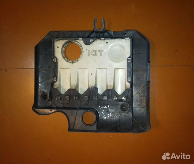 Крышка двигателя