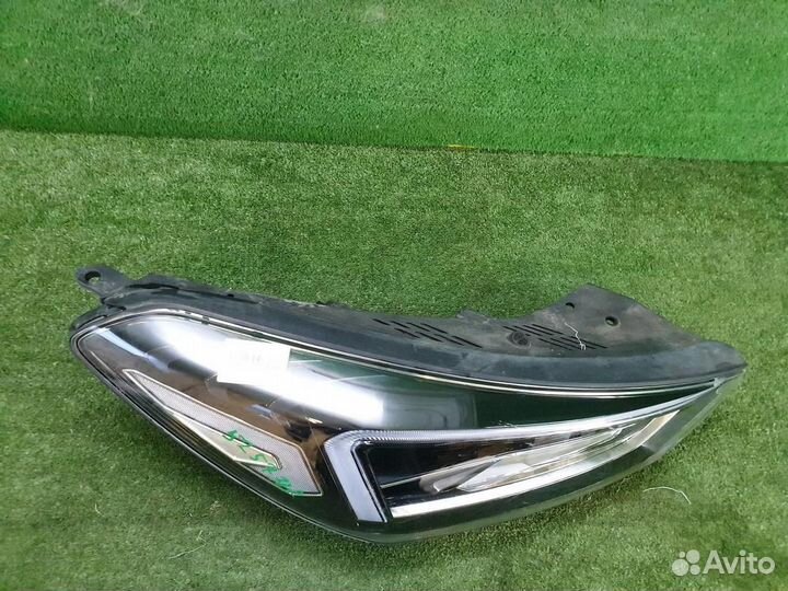 Фара правая Hyundai Tucson