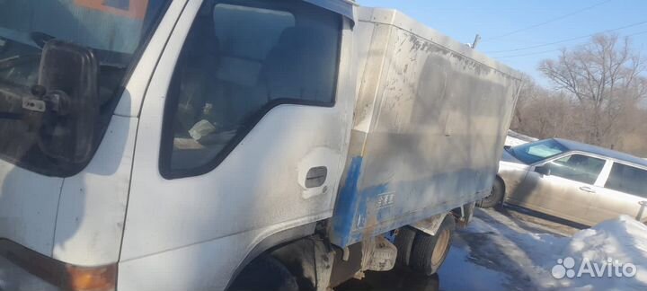 Isuzu ELF (N-series) изотермический, 1999