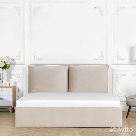 Двуспальная кровать с ящиками для хранения