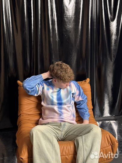 Свитер Supreme Blurred Logo