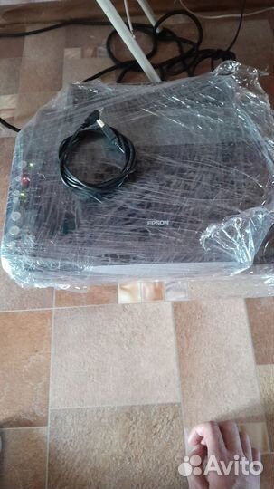 Цветной лазерный принтер epson б/у