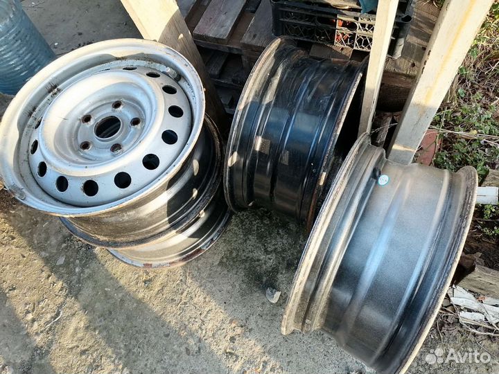 Штампованные диски r15